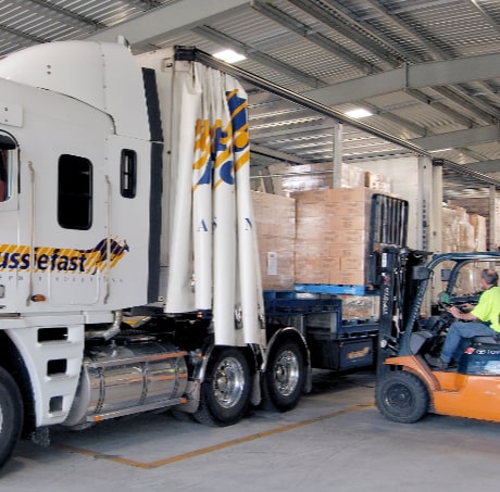 Interstate courier for pallets and large freight